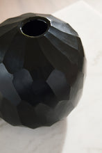 Load image into Gallery viewer, Ryanford Vase
