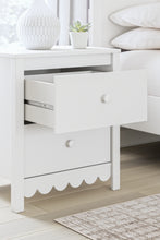 Load image into Gallery viewer, Hallityn Twin Panel Platform Bed with Dresser, Chest and 2 Nightstands
