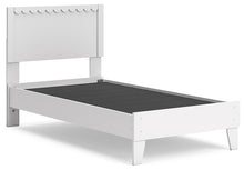 Load image into Gallery viewer, Hallityn Twin Panel Platform Bed with Dresser and 2 Nightstands
